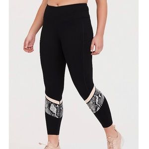 Torrid Snakeskin PrintInset Wicking Active Legging